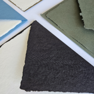 Papel - Mostruário de Envelopes Artesanais Coloridos
